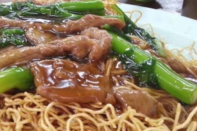 Fried  Noodles with Beef 牛肉炒面